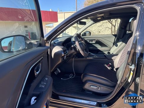 Certified 2025 Acura ADX A-Spec image 9