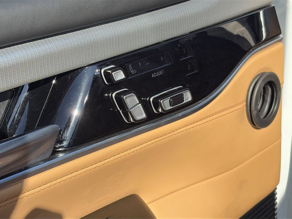 Used 2023 Jeep Grand Wagoneer Series III AWD/4WD image 14