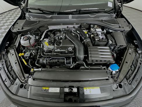 Used 2025 Volkswagen Jetta SE image 18