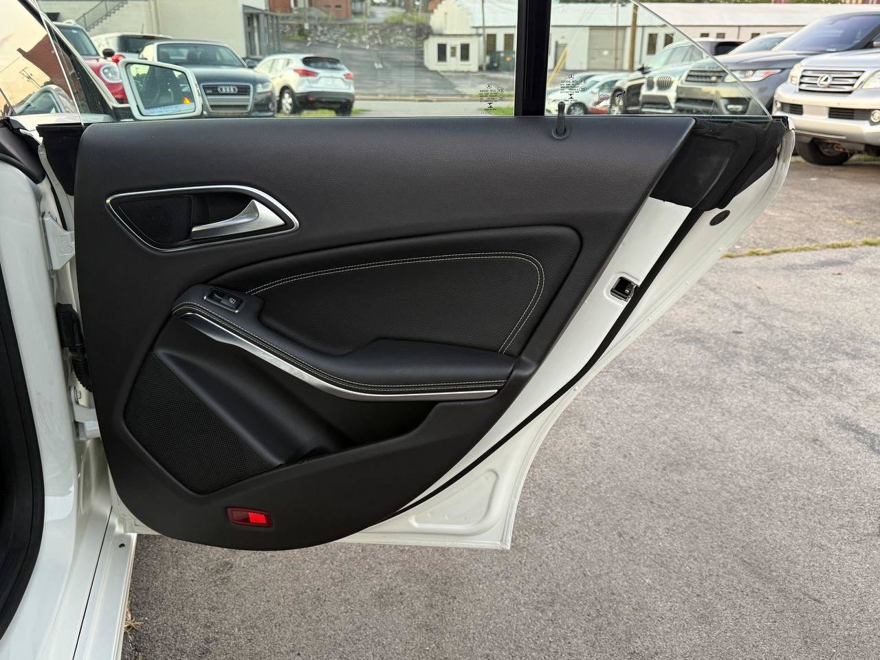 Used 2018 Mercedes-Benz CLA 250 image 26
