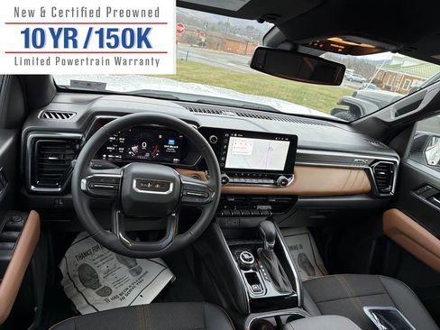 Used 2025 GMC Canyon AT4 image 15