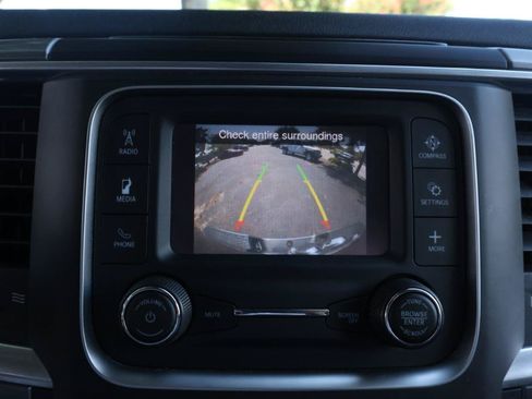 Used 2021 RAM 1500 Classic SLT AWD/4WD image 23