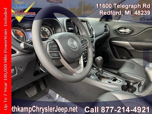 Certified 2022 Jeep Cherokee Limited image 17