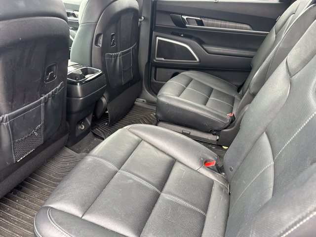 Used 2023 Kia Telluride EX w/ EX Captain's Chair Package FWD image 11