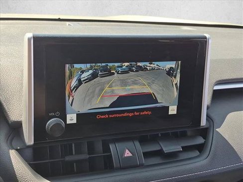 Used 2024 Toyota RAV4 XLE AWD/4WD image 14