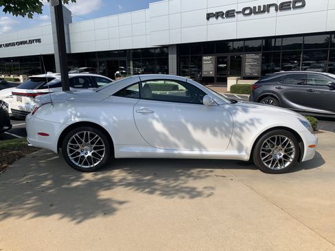 Used 2007 Lexus SC 430 Convertible RWD image 26