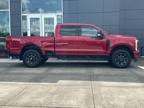 Used 2024 Ford F250 Lariat w/ Sport Appearance Package AWD/4WD image 2