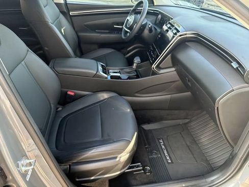 Certified 2024 Hyundai Tucson SEL w/ Convenience Package FWD image 16