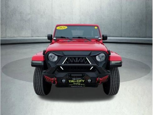 Used 2021 Jeep Wrangler Unlimited Sahara w/ Uconnect 4C Nav & Sound Group image 9