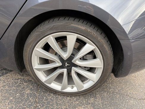 Used 2018 Tesla Model 3 Long Range image 10
