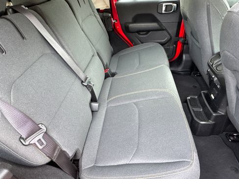 Used 2025 Jeep Wrangler Sahara w/ Safety Group image 15