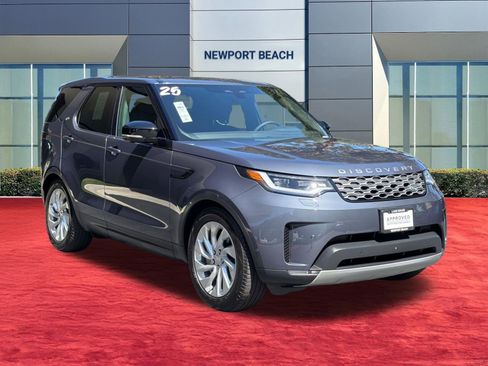 Certified 2025 Land Rover Discovery S AWD/4WD image 7