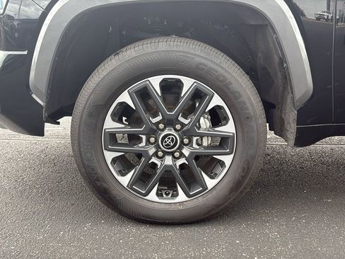 Used 2024 Toyota Tundra Limited AWD/4WD image 9