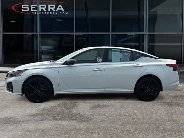 Used 2024 Nissan Altima 2.5 SR AWD/4WD image 2