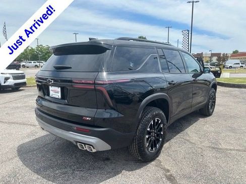 New 2026 Chevrolet Traverse Z71 w/ Driver Confidence Package AWD/4WD image 3