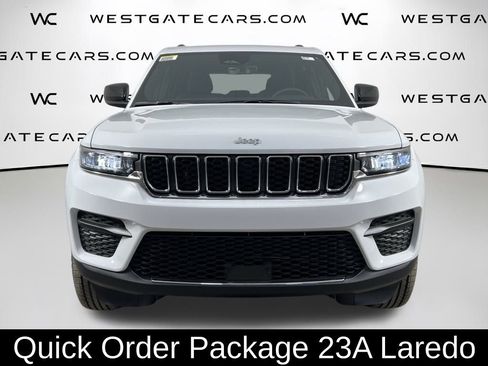 New 2025 Jeep Grand Cherokee Laredo image 2