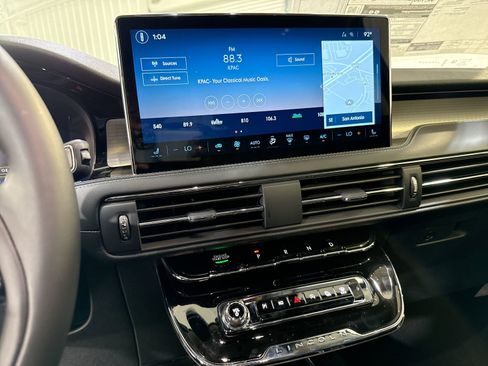 New 2026 Lincoln Corsair Premiere AWD/4WD image 17