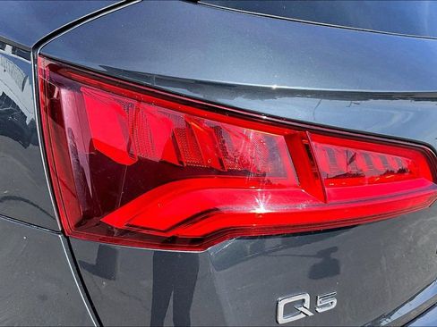 Used 2018 Audi Q5 2.0T Premium w/ Convenience Package image 23