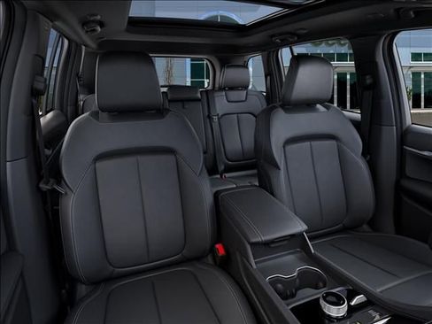 New 2026 Jeep Grand Cherokee Limited AWD/4WD image 16