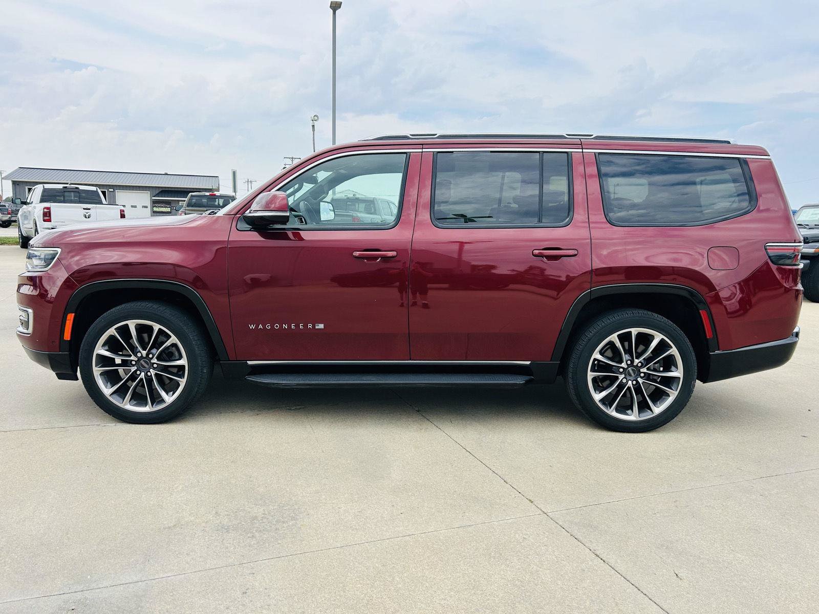 Used 2022 Jeep Wagoneer Series II w/ Premium Group I AWD/4WD image 41