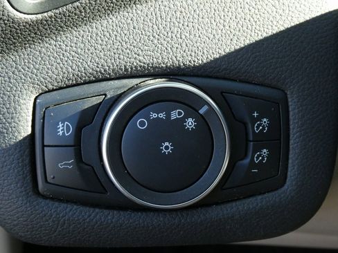 Used 2019 Ford Escape SE image 22