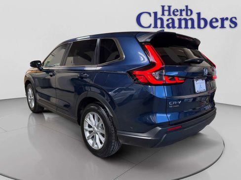 Used 2024 Honda CR-V EX image 3