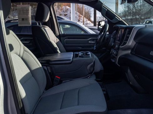 Used 2022 RAM 1500 Big Horn AWD/4WD image 36