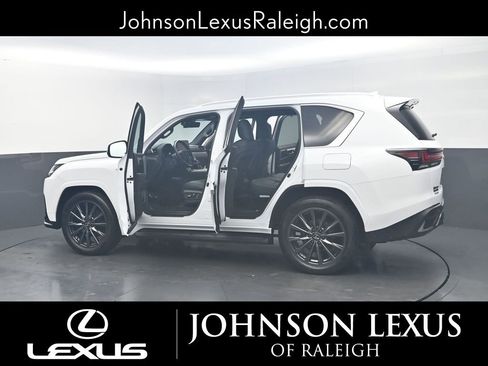 Used 2024 Lexus LX 600 F Sport image 30