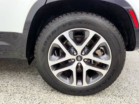 Used 2022 Land Rover Defender 110 X-Dynamic HSE image 9