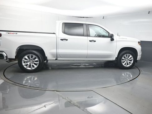 Used 2022 Chevrolet Silverado 1500 Custom AWD/4WD image 8