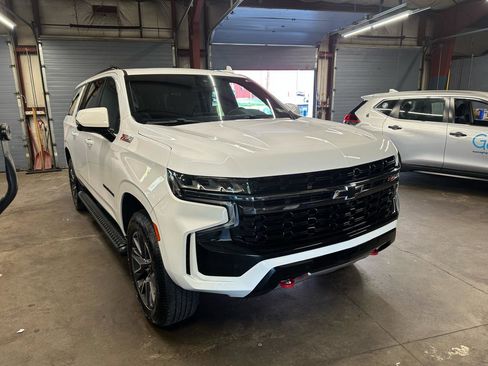 Used 2021 Chevrolet Suburban Z71 w/ Luxury Package AWD/4WD image 5