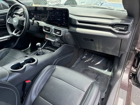 Used 2024 Ford Mustang GT Premium RWD image 41