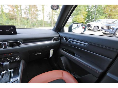 Certified 2025 MAZDA CX-5 Carbon Edition image 8