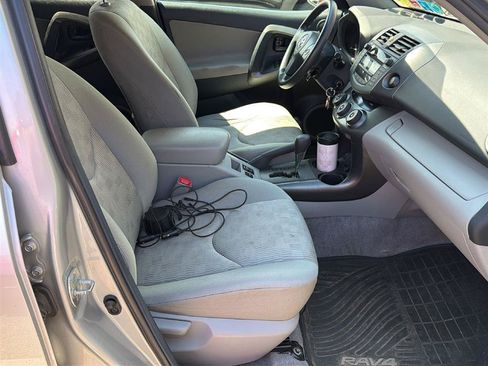 Used 2011 Toyota RAV4 4WD w/ Base L4 Extra Value Pkg image 23