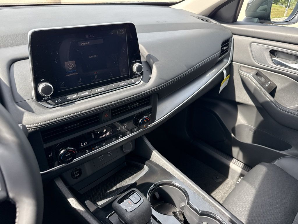 New 2026 Nissan Rogue Dark Armor AWD/4WD image 21