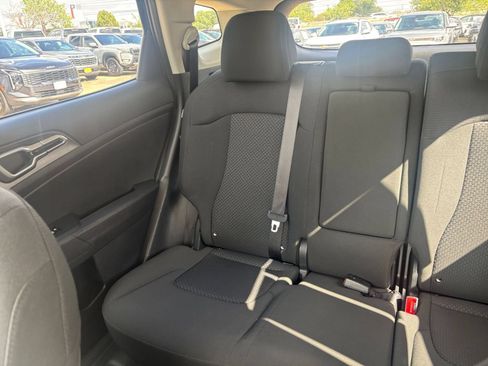 Used 2026 Kia Sportage LX FWD image 38