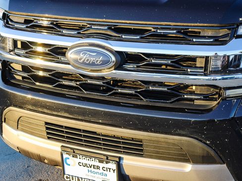 Used 2024 Ford Expedition Max Limited image 6