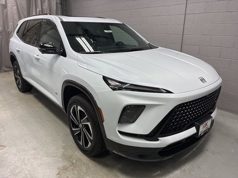 New 2026 Buick Enclave Sport Touring w/ Power Package image 5