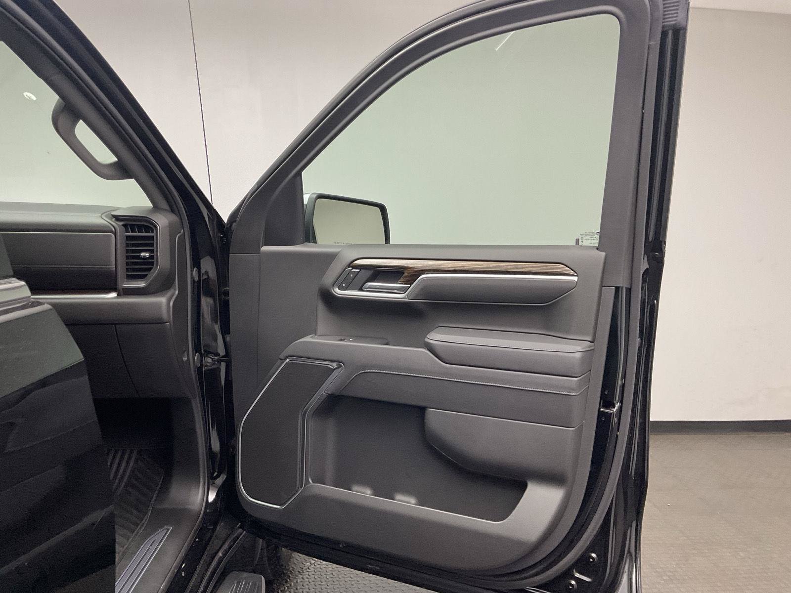 Certified 2025 GMC Sierra 1500 SLE AWD/4WD image 22