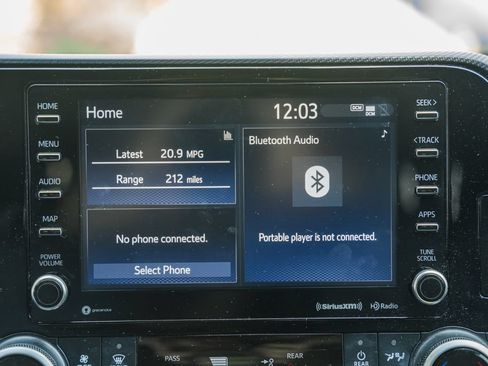 Used 2021 Toyota Highlander XSE AWD/4WD image 22
