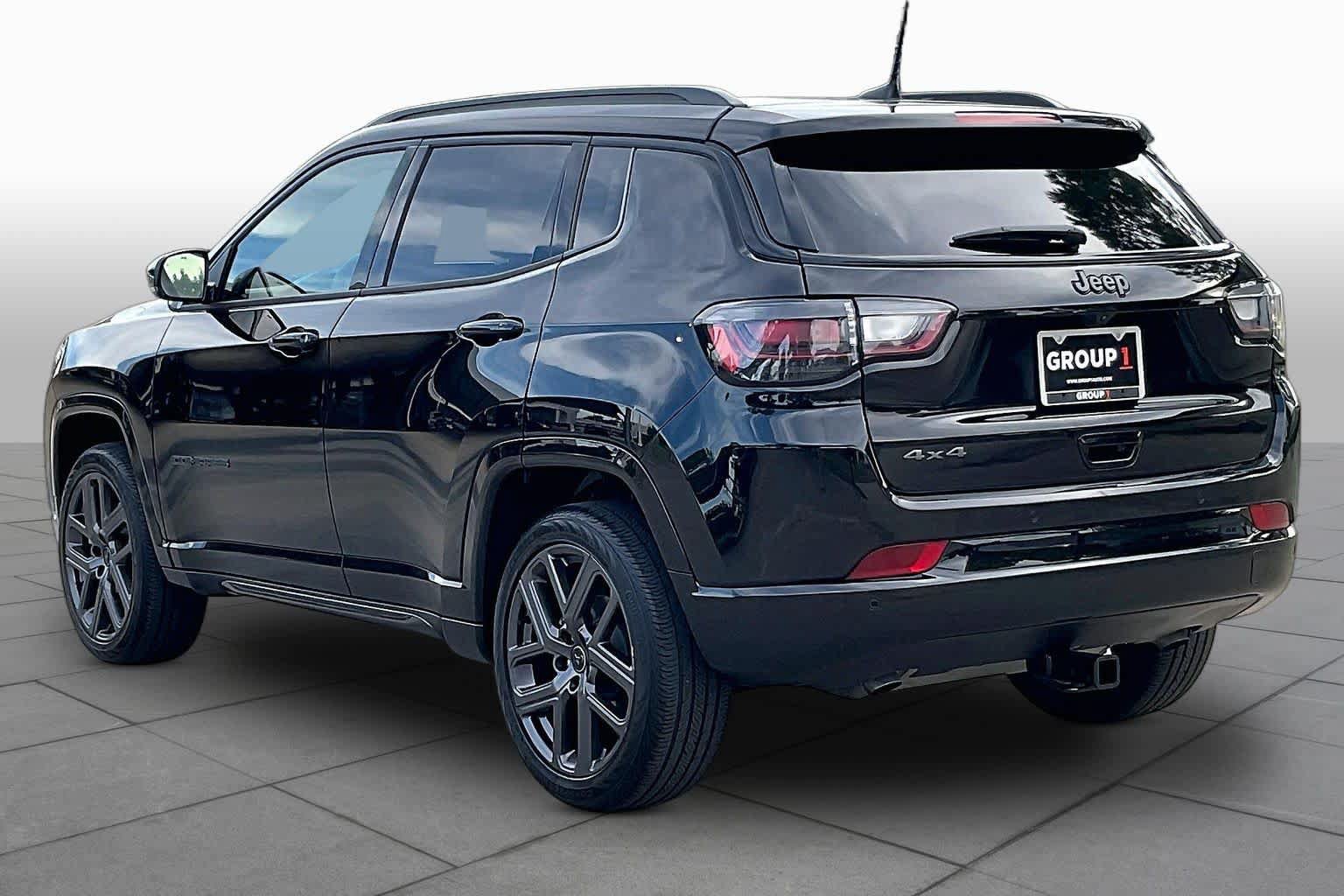 Used 2025 Jeep Compass Limited w/ High Altitude Package AWD/4WD image 12