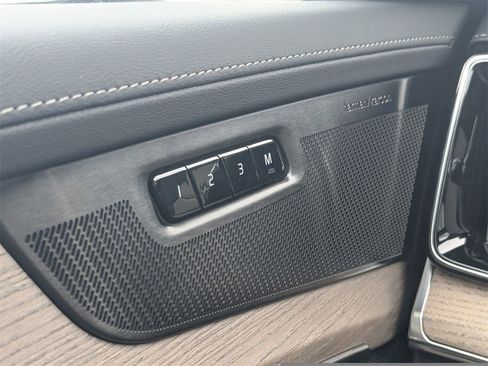 New 2026 Volvo XC90 T8 Plus w/ Protection Package Premier image 34