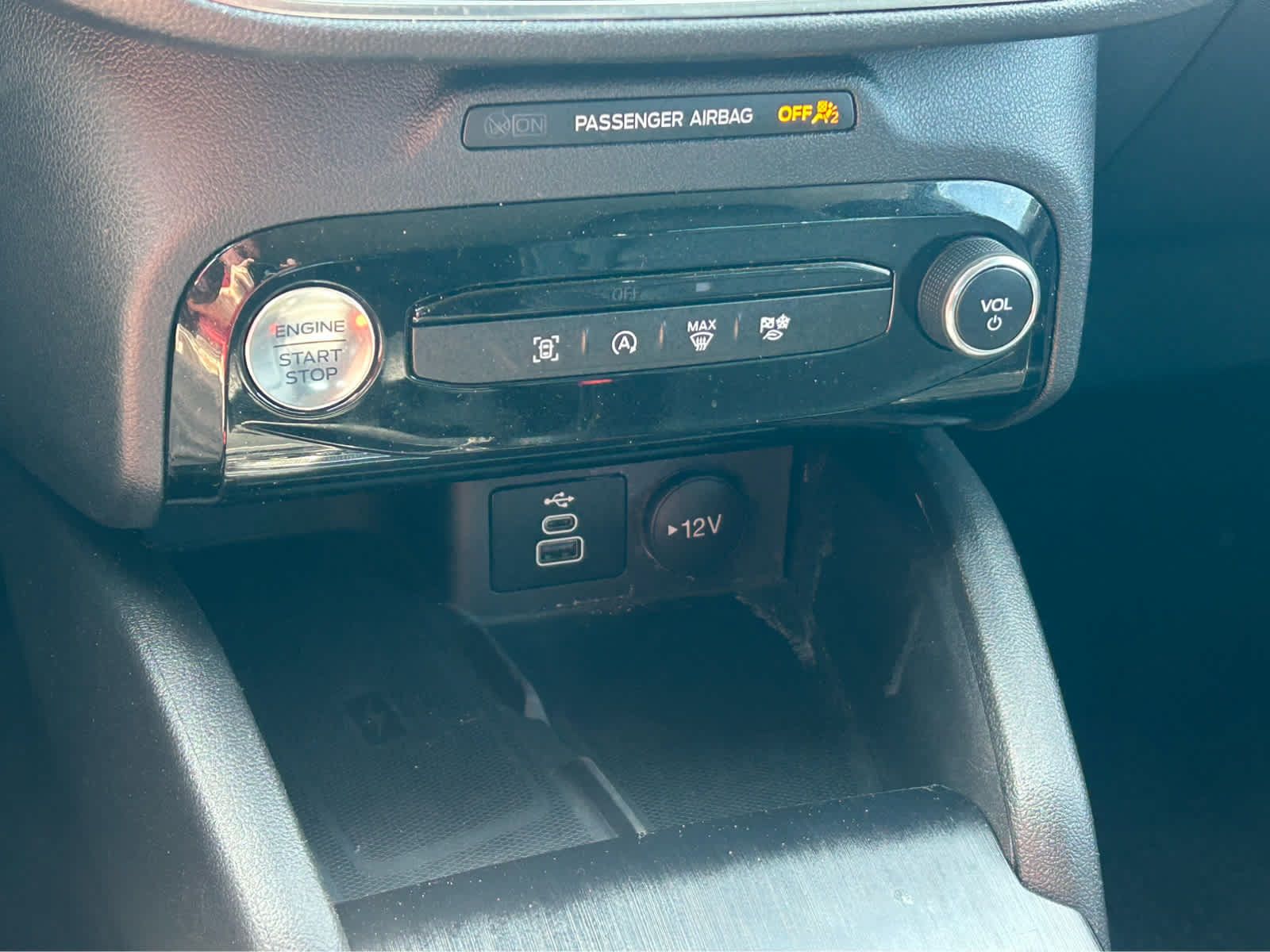 Used 2025 Ford Escape Platinum AWD/4WD image 41