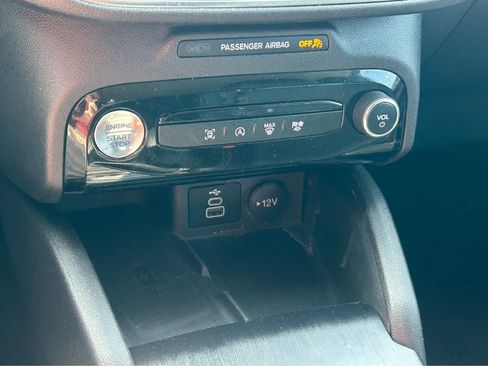 Used 2025 Ford Escape Platinum AWD/4WD image 41