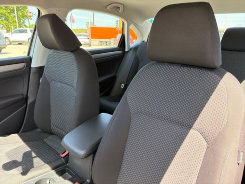 Used 2014 Volkswagen Passat 1.8T FWD image 15