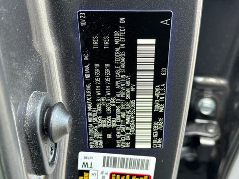 Used 2023 Toyota Highlander XLE FWD image 35
