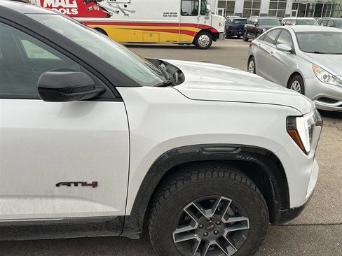 Used 2026 GMC Terrain AT4 w/ Convenience Package III image 9