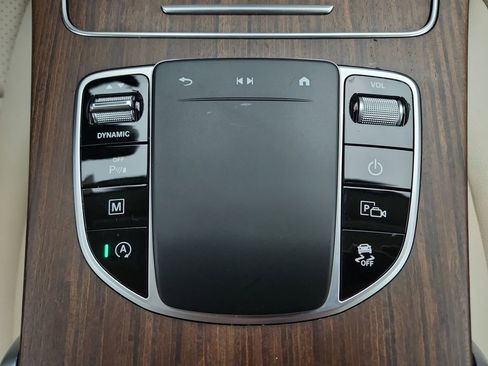 Used 2022 Mercedes-Benz GLC 300 4MATIC image 15