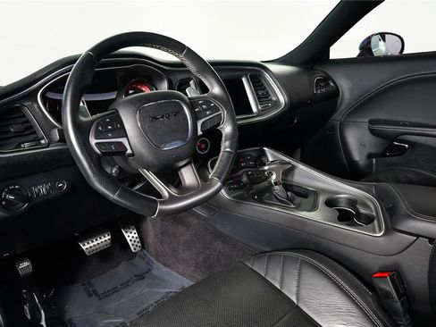 Used 2016 Dodge Challenger SRT Hellcat RWD image 2