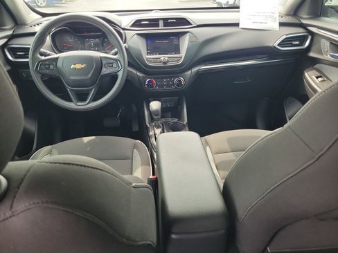 Used 2023 Chevrolet TrailBlazer LT FWD image 15